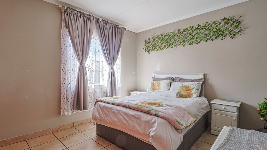 3 Bedroom Property for Sale in Waterkloof East North West
